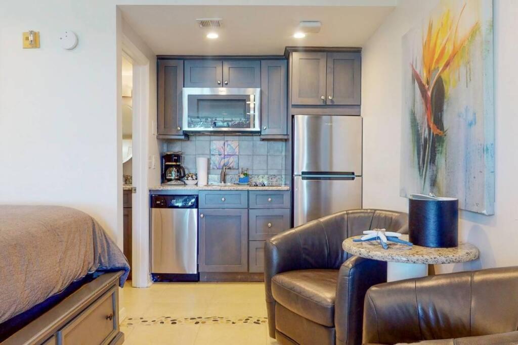 Sea Spray, 114, Steps Away! Pool+wifi Appartement