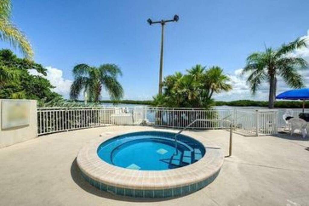 Sea Spray, 114, Steps Away! Pool+wifi Appartement